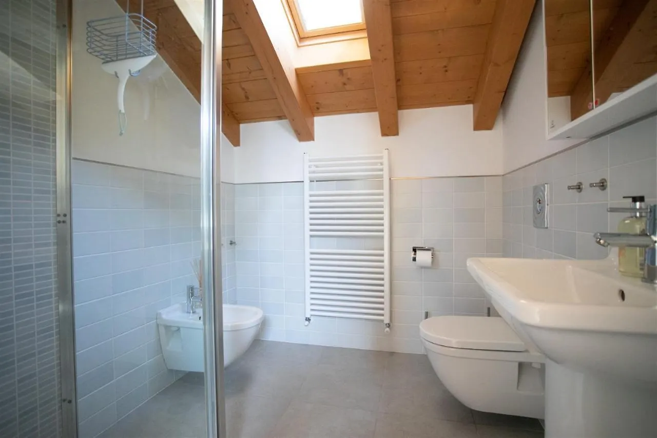 Iseolakerental - Casa Amata Riva di Solto