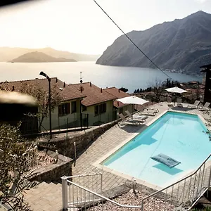 Miranda Riva di Solto